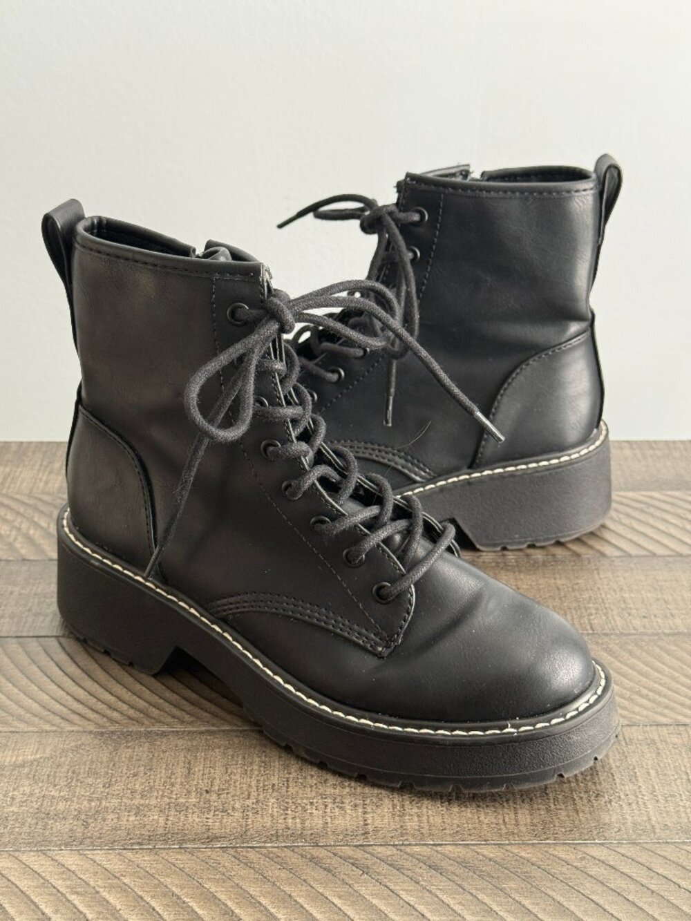 Madden Girl Women’s Carra Combat Black Boots Size 6.5M